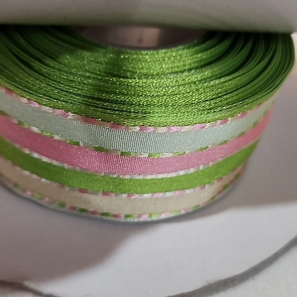 3 Rolls Kirkland Wire-edged Ribbon, 1-1/2" x 122 yards approx total - Picture 4 of 10